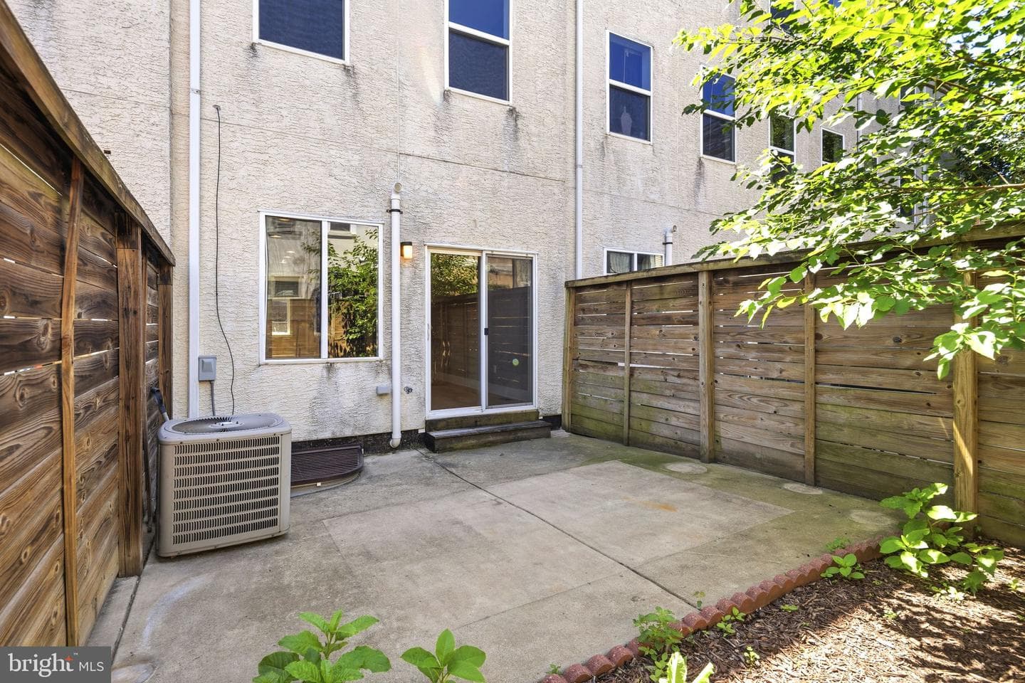 2020 Trenton Avenue photo 33