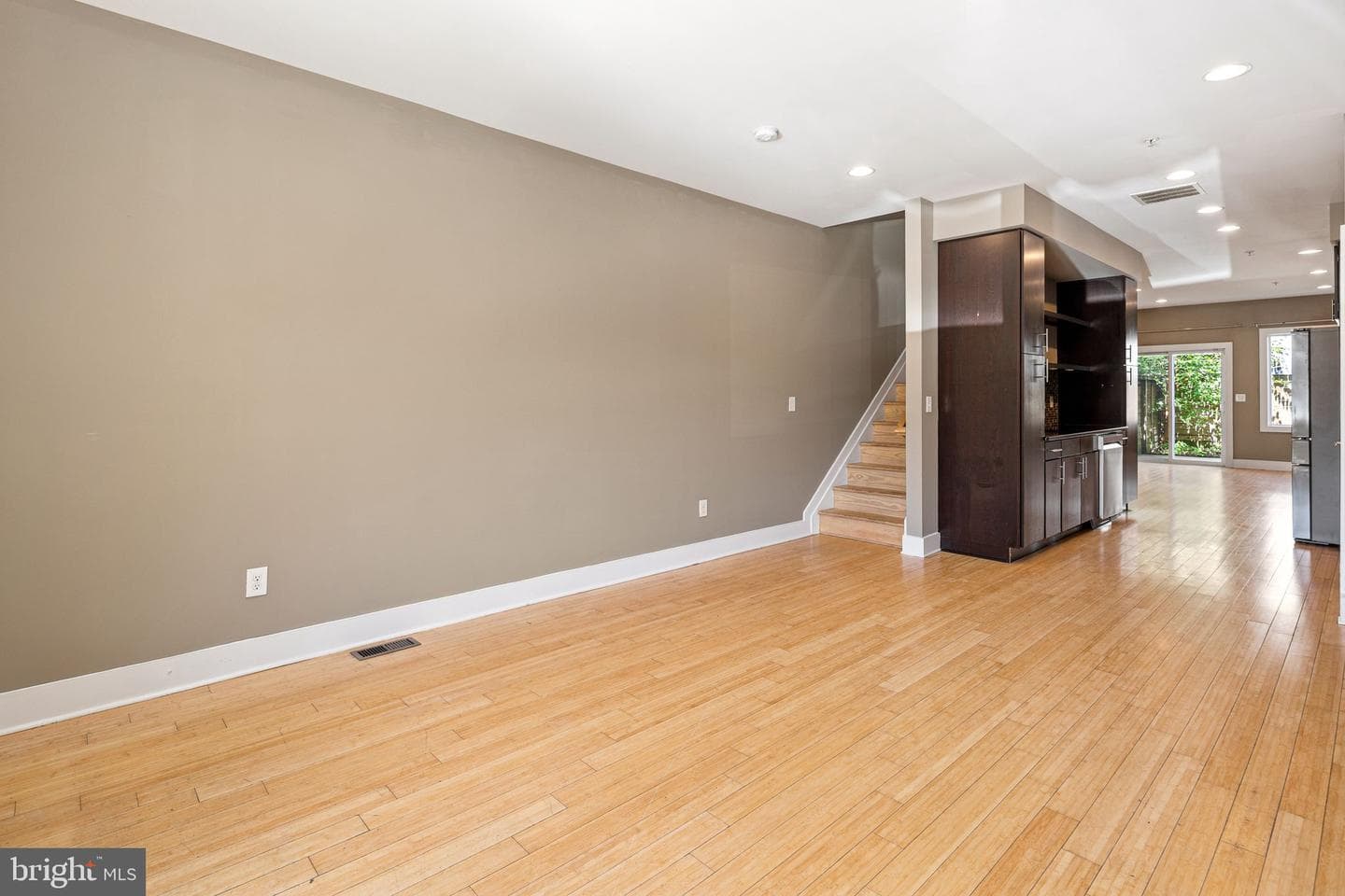 2020 Trenton Avenue photo 5