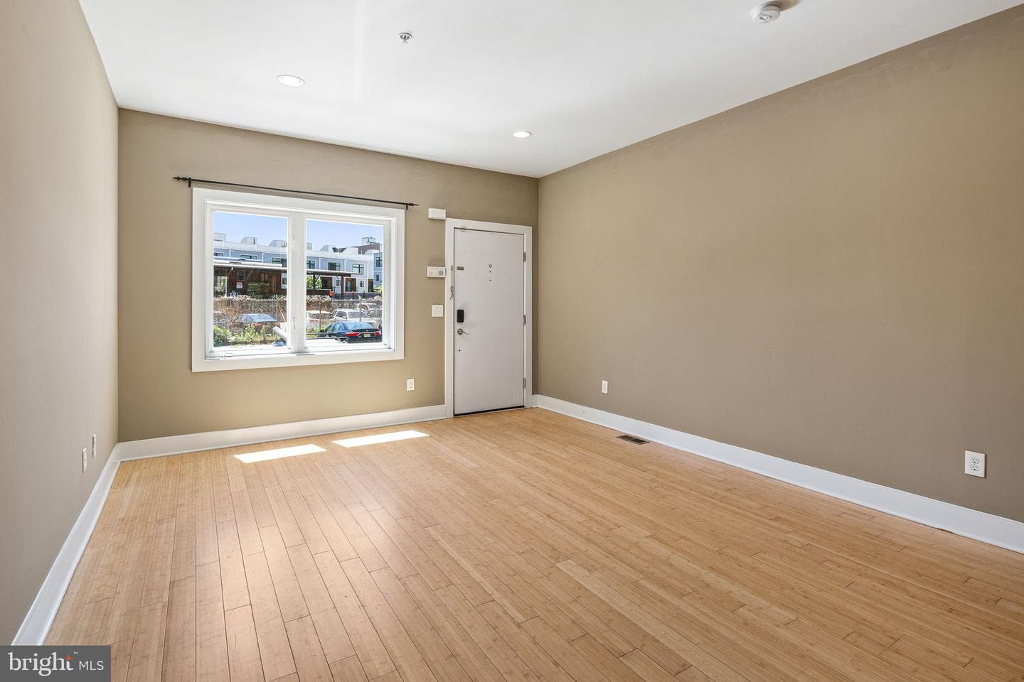 2020 Trenton Avenue photo 7
