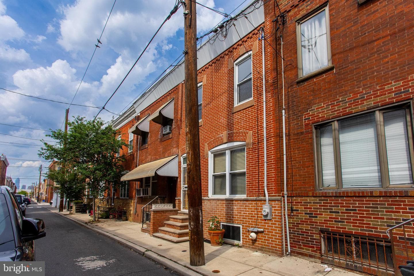 2417 S Mole Street photo 3