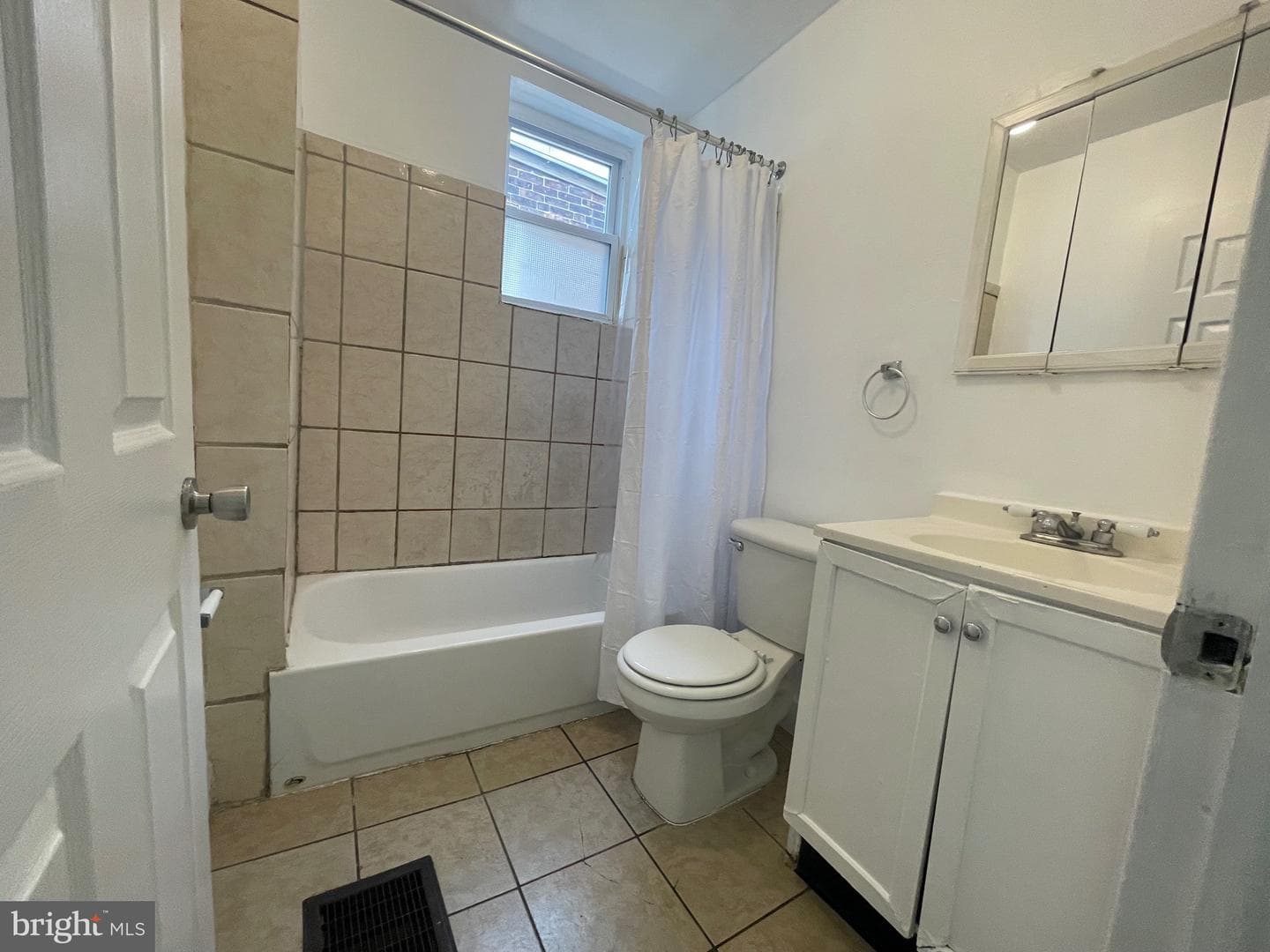 213 E Wishart Street photo 12