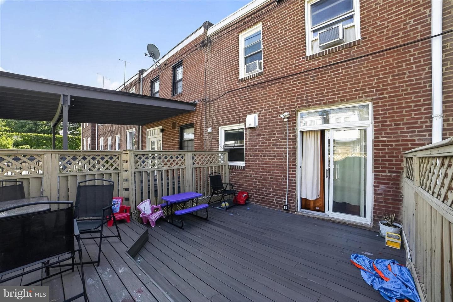 408 E Slocum Street photo 30