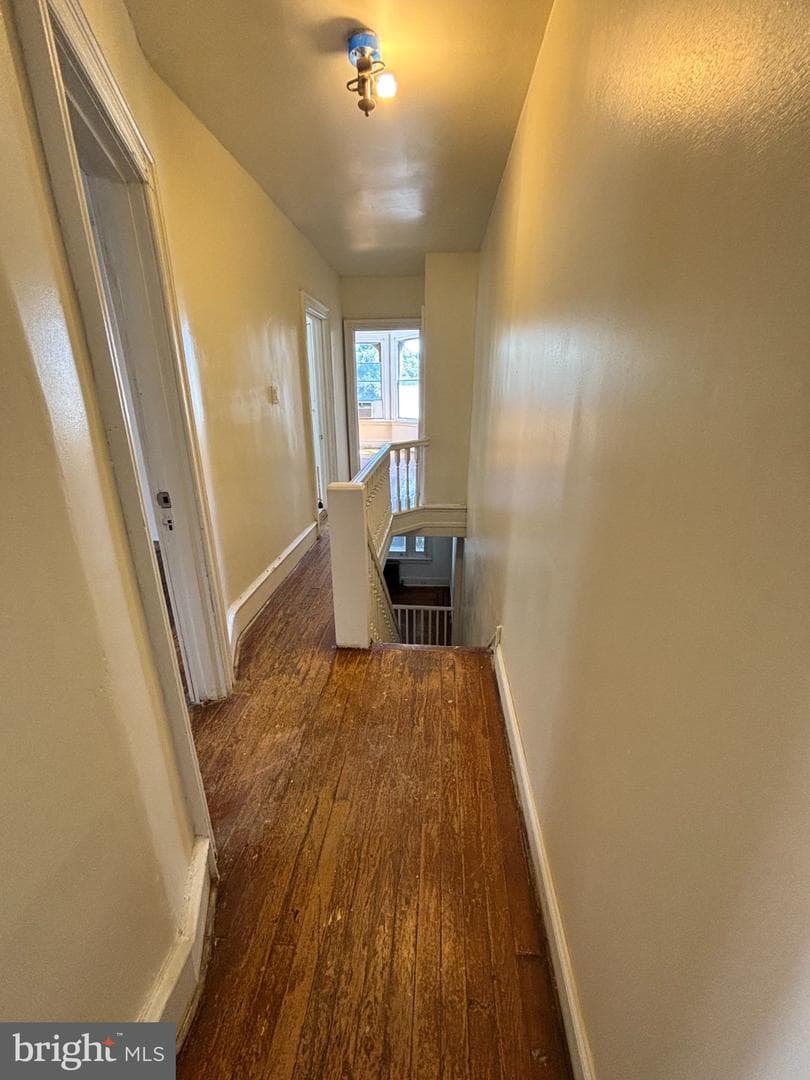 5829 Lansdowne Avenue photo 10