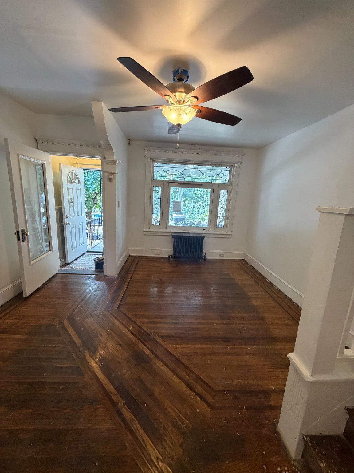 5829 Lansdowne Avenue photo 3