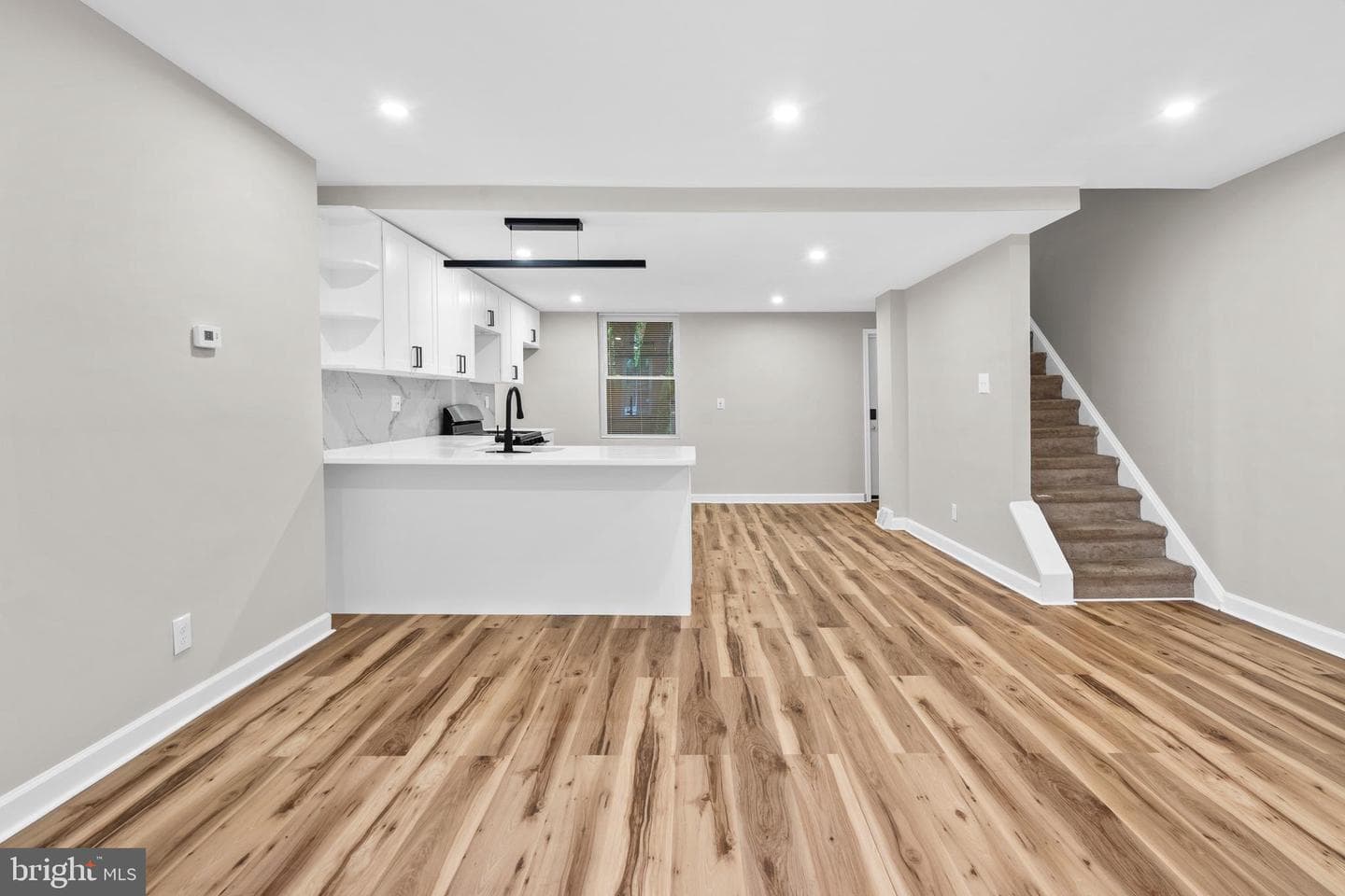 1908 N Croskey St photo 7