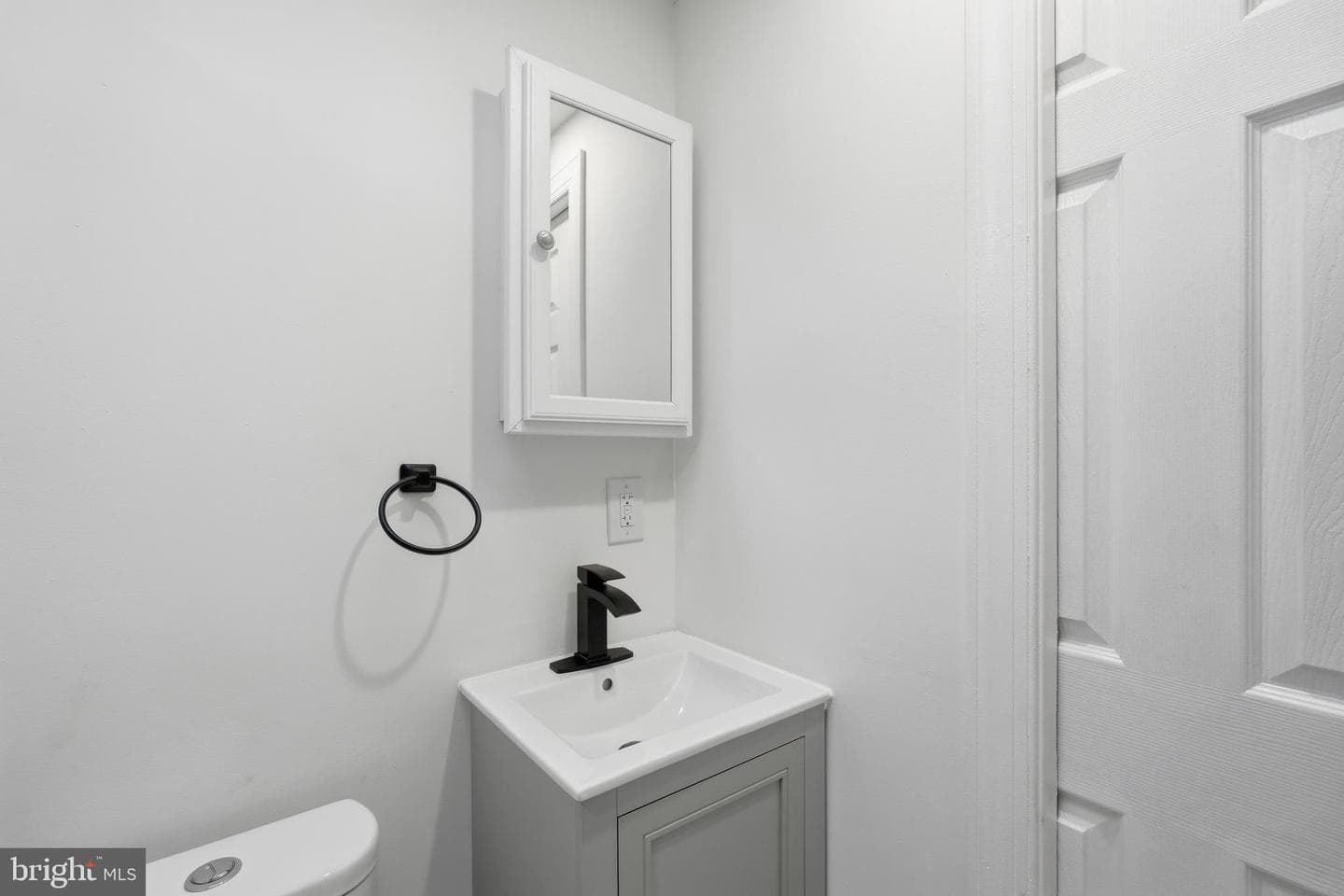3547 Miller Street photo 32