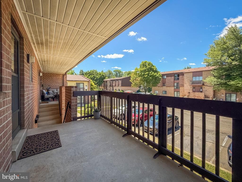 17205 Delaire Landing Road #205 photo 4