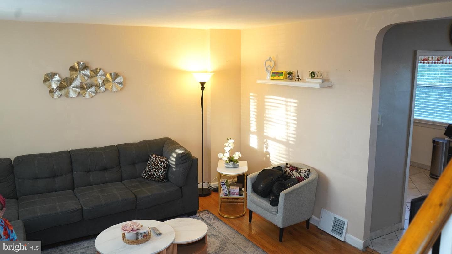 7115 Brous Avenue photo 14