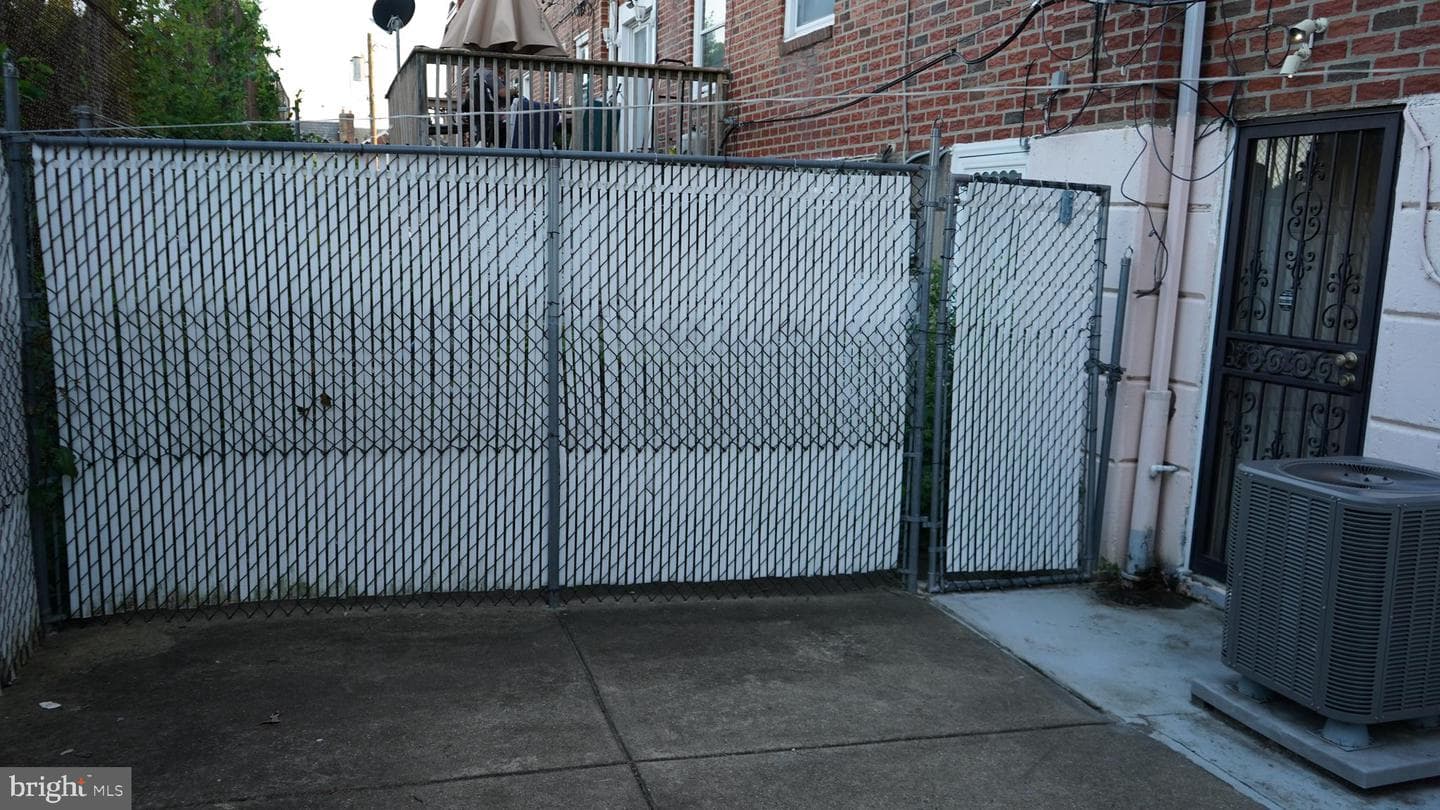 7115 Brous Avenue photo 56
