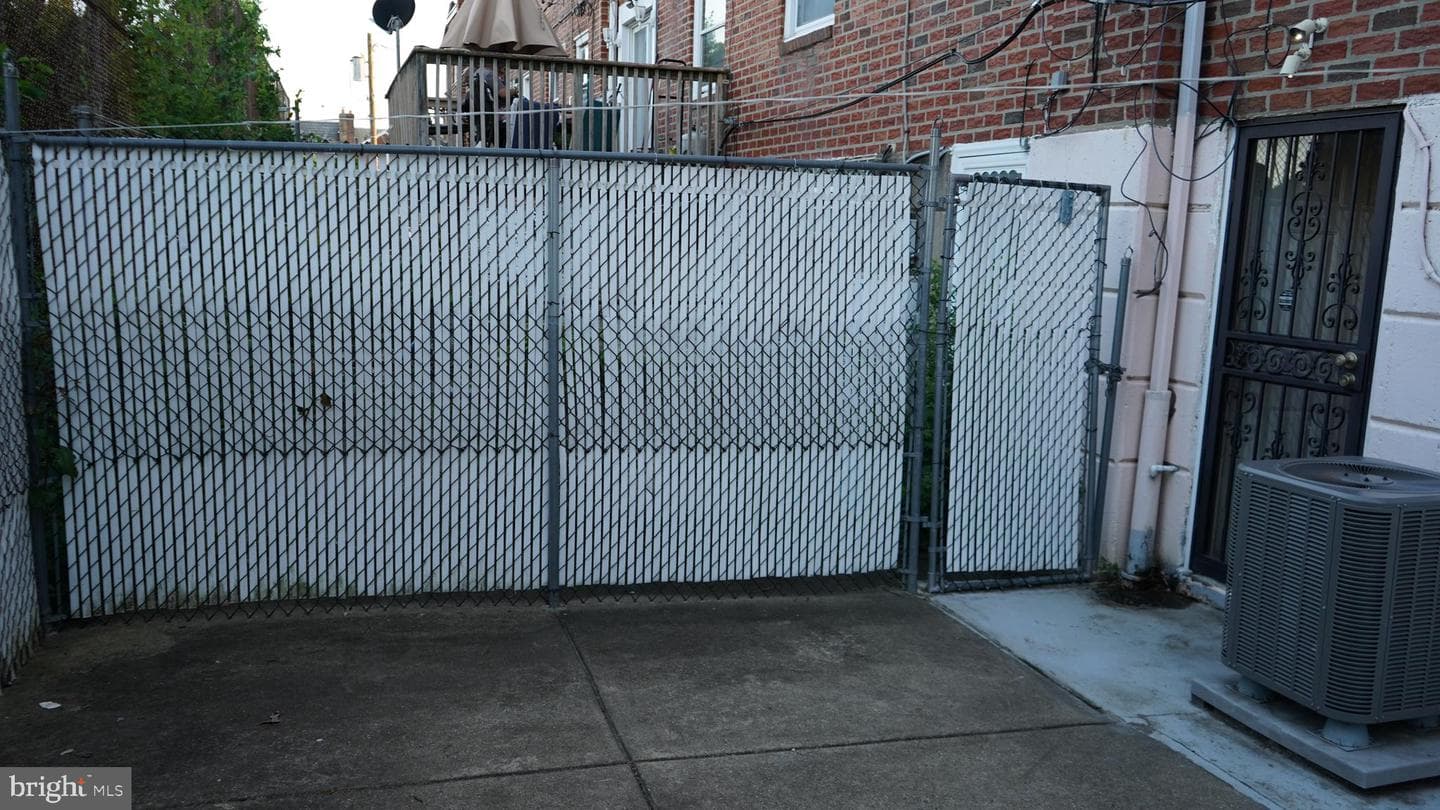 7115 Brous Avenue photo 58