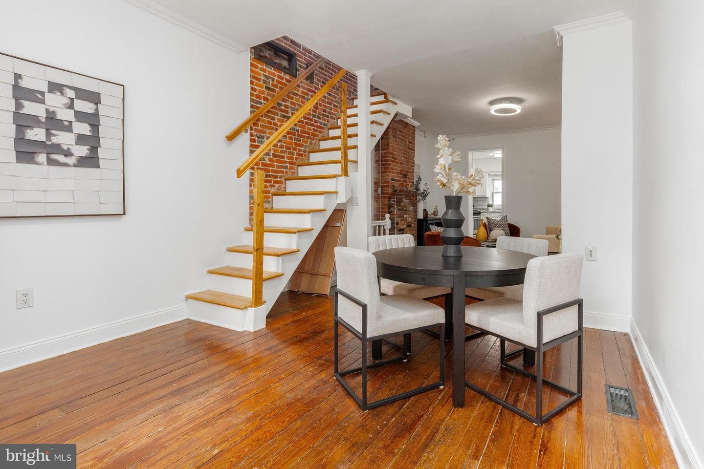 133 Monroe Street photo 5