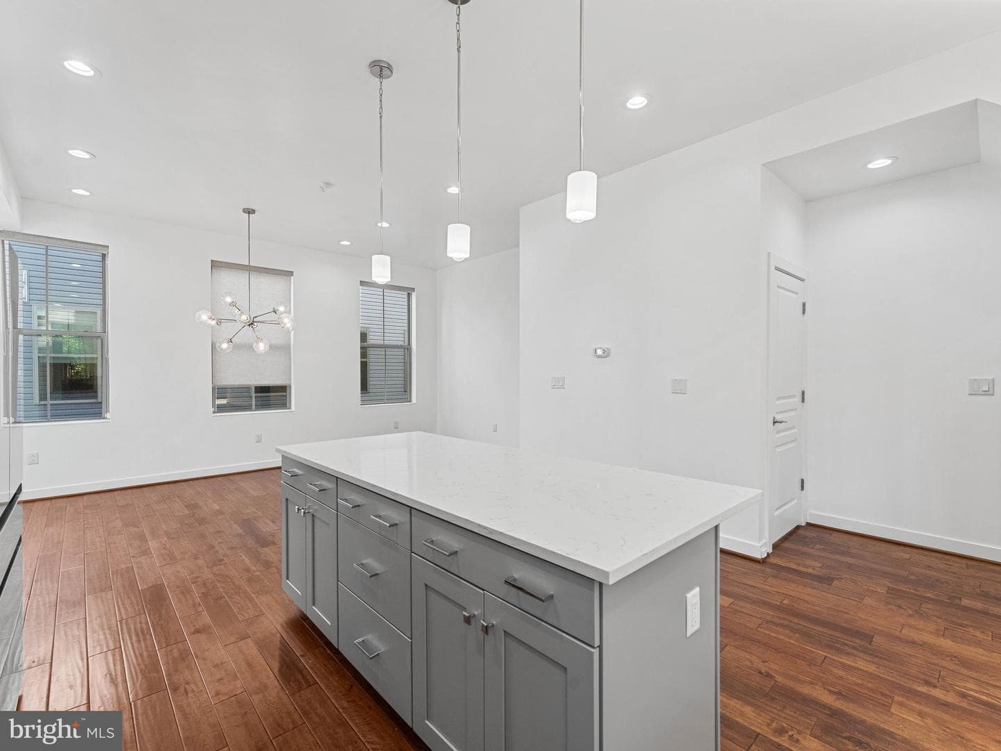 1429 S Lawrence Terrace photo 22