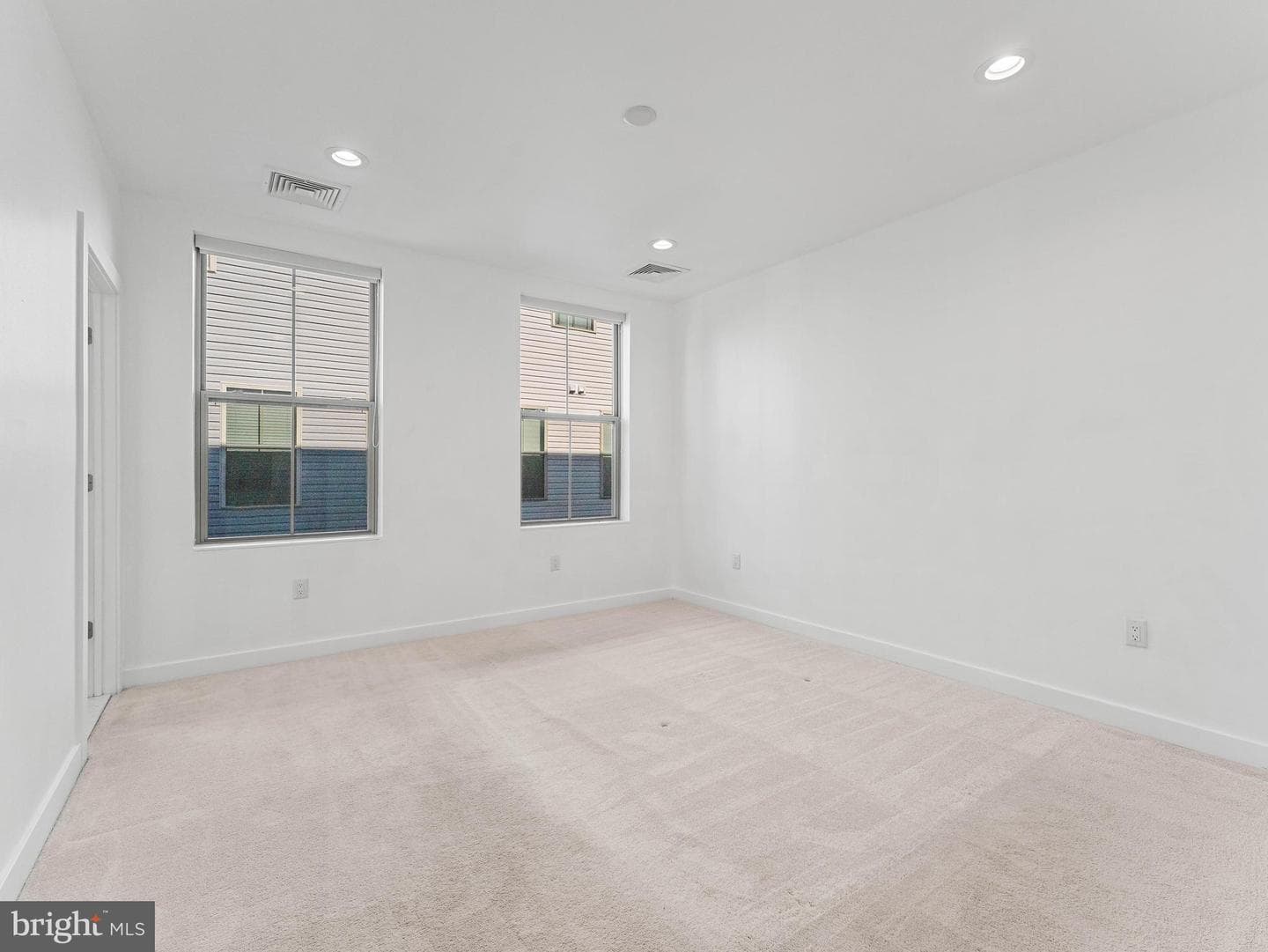 1429 S Lawrence Terrace photo 28