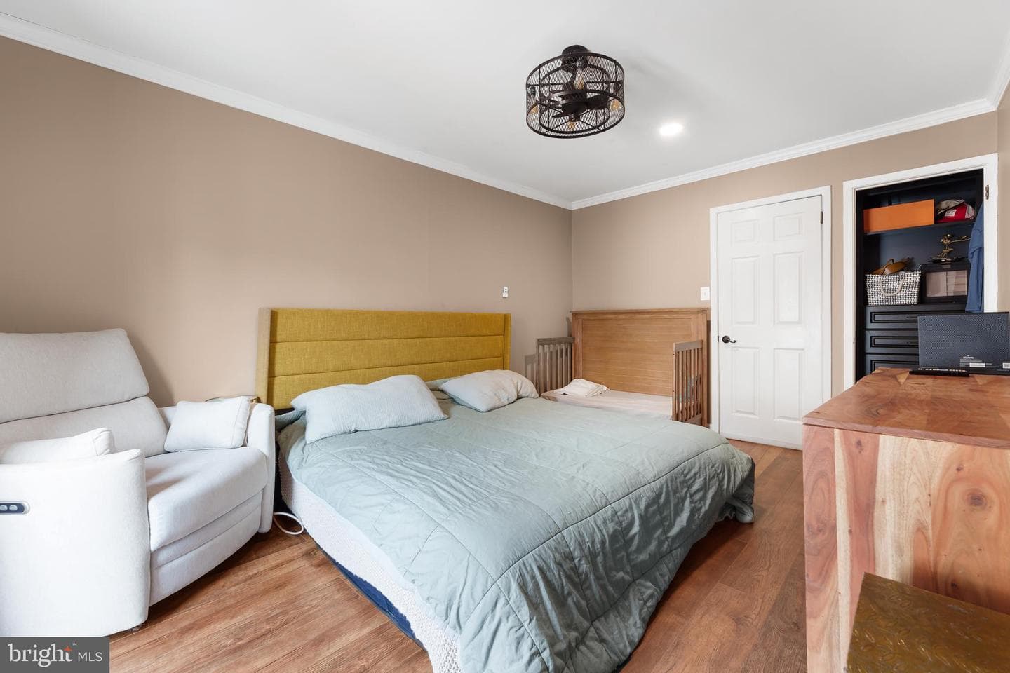 833 Kater Street photo 22
