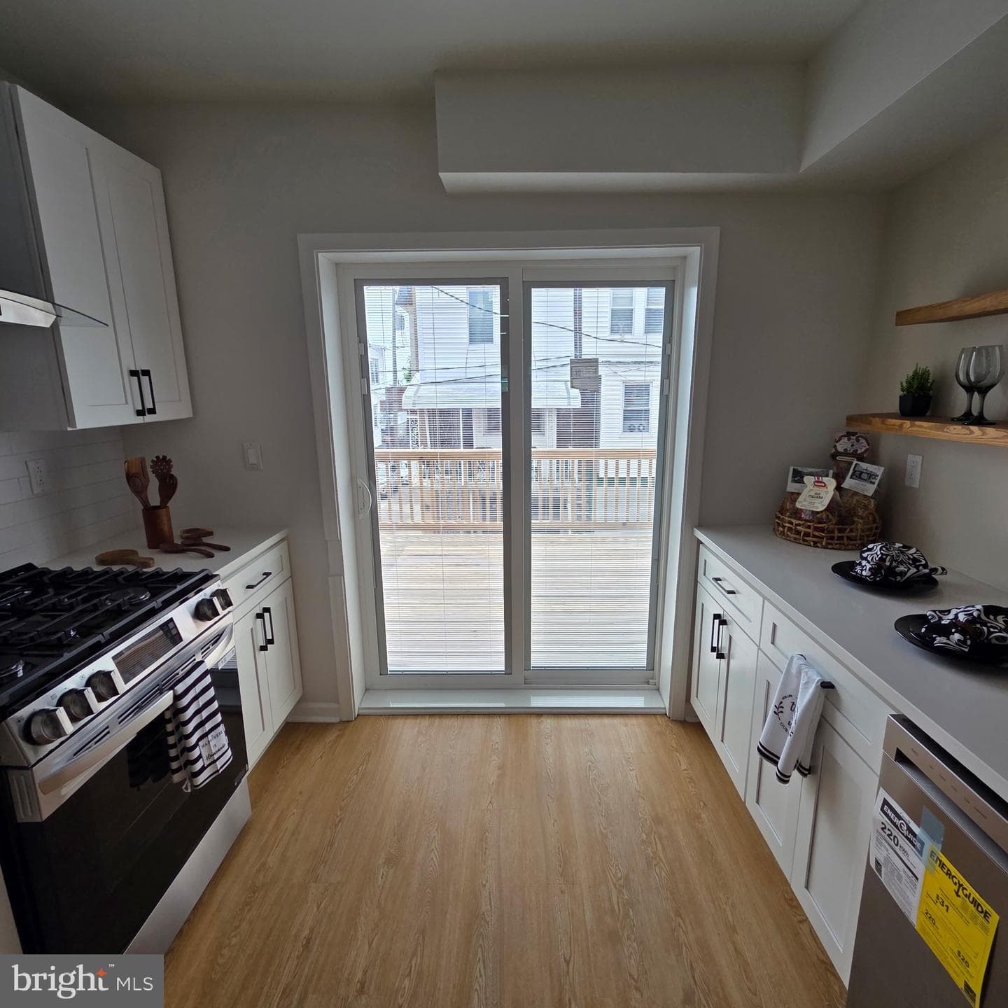 5712 Dunlap Street photo 28