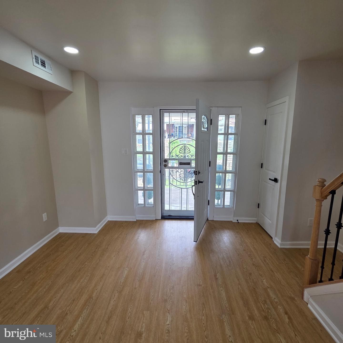 5712 Dunlap Street photo 30