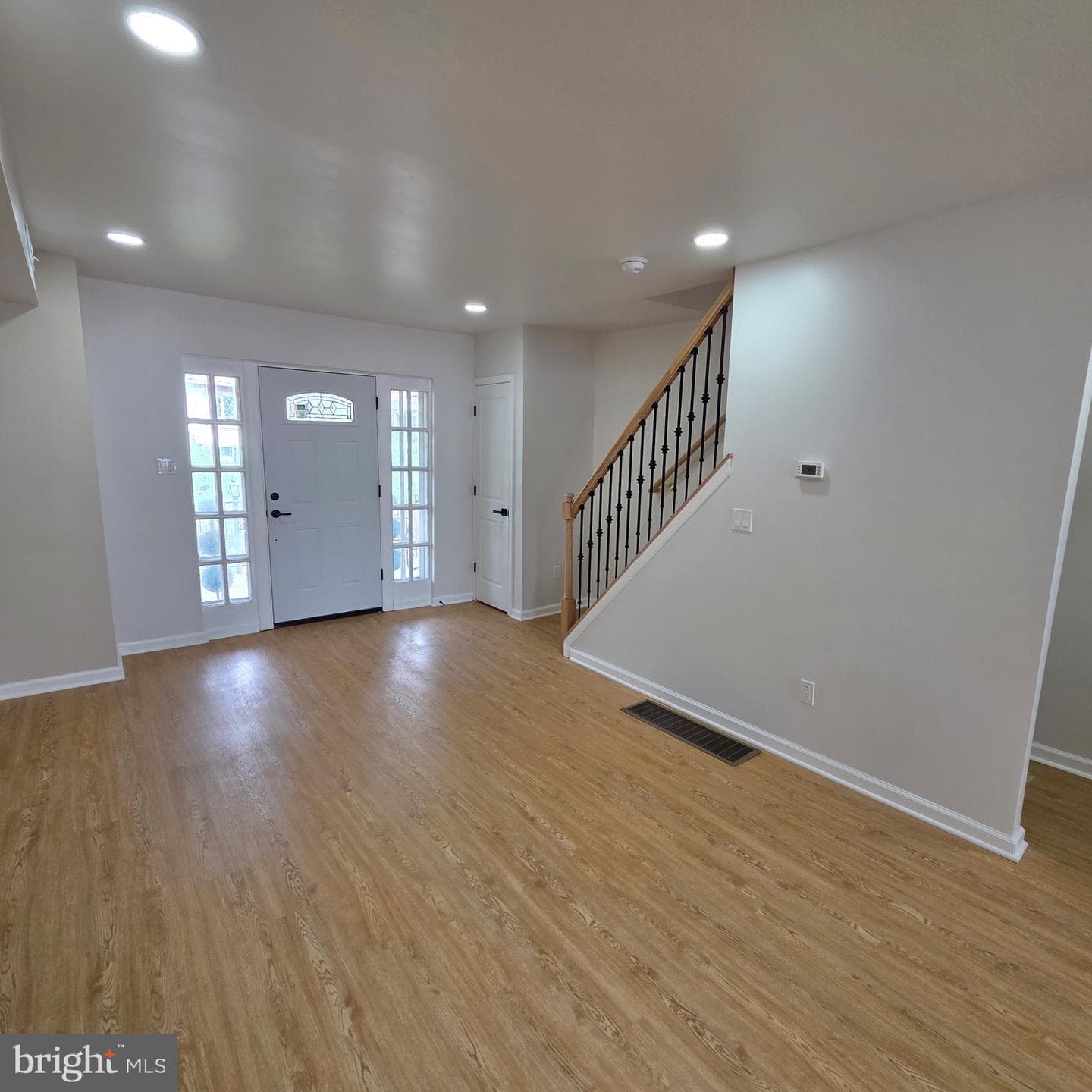 5712 Dunlap Street photo 31