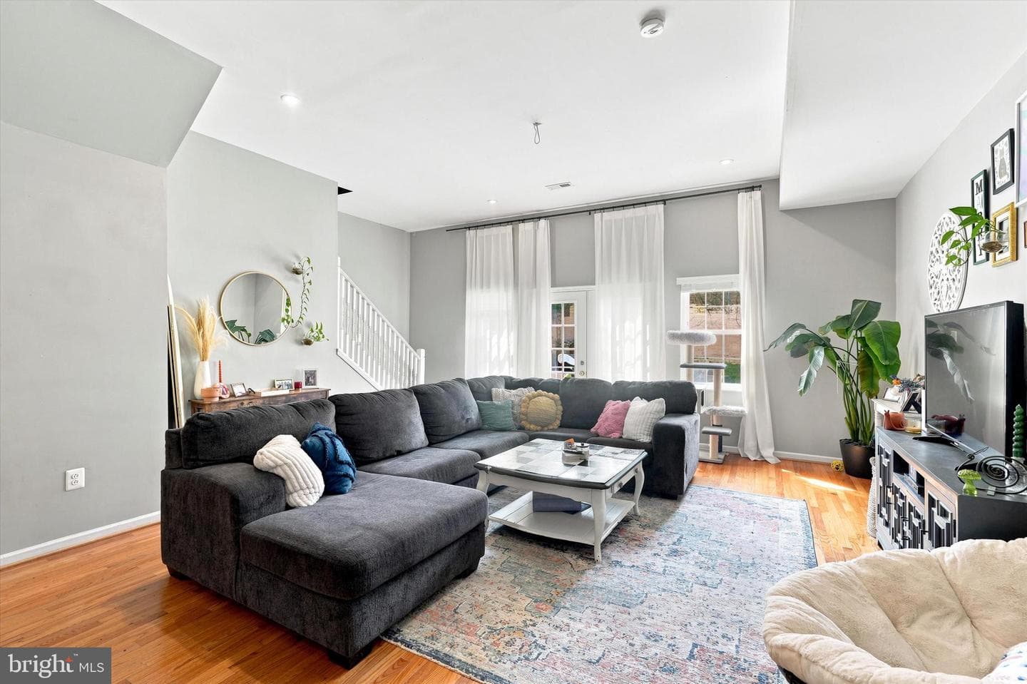 444 Moyer Street photo 9