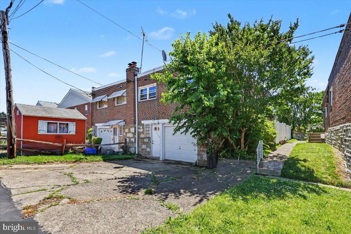 8512 Frontenac Street photo 23