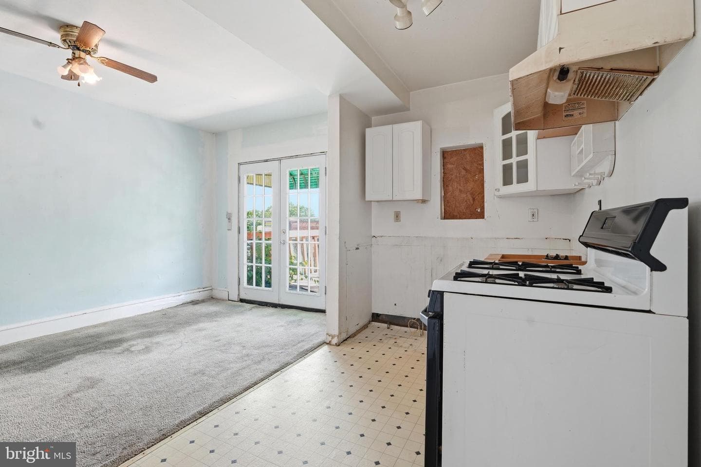 7010 W Passyunk Avenue photo 11