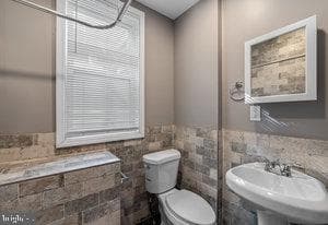 1635 Etting Street photo 13