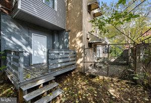 1635 Etting Street photo 24