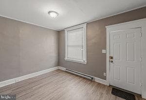 1635 Etting Street photo 5