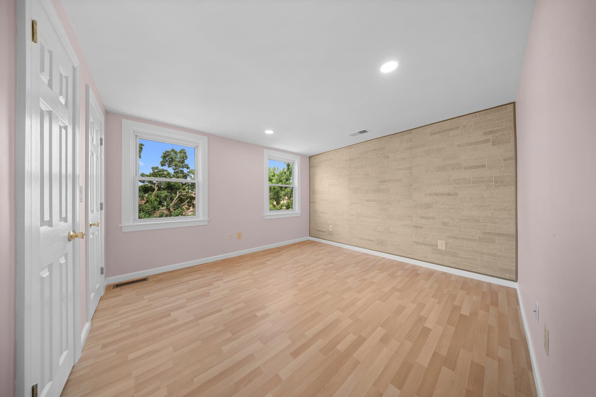 7019 Rutland Street photo 15
