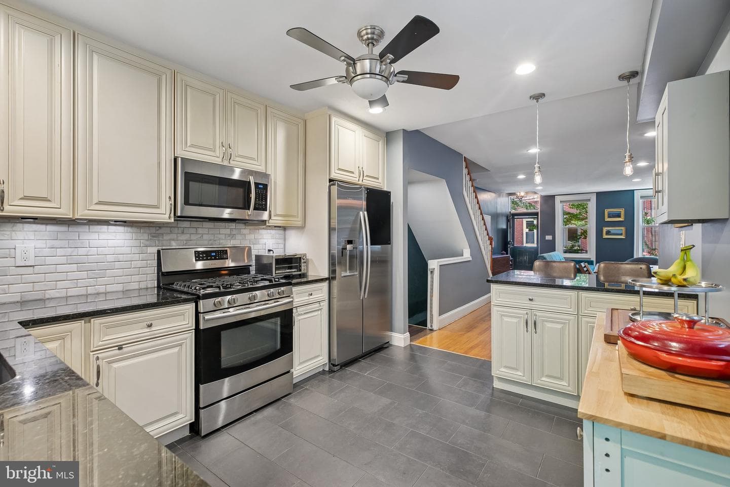 2021 Bainbridge Street photo 8