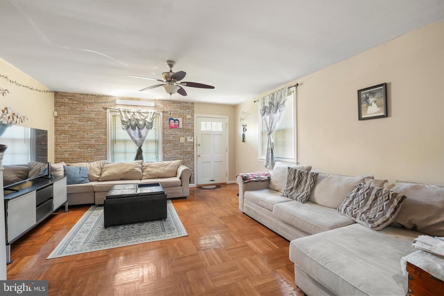 1313 Friendship Street photo 6