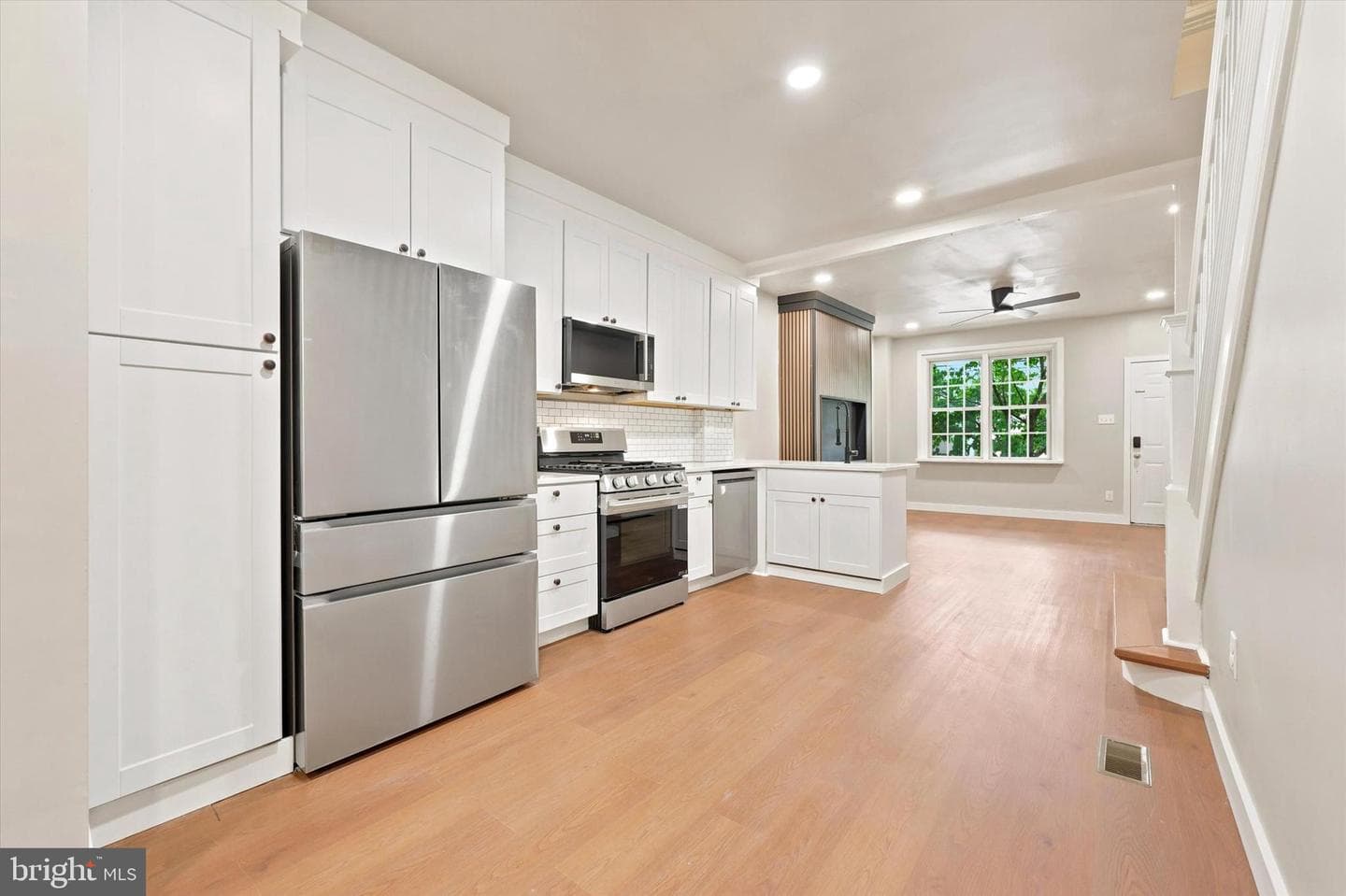 4795 Silverwood Street photo 9