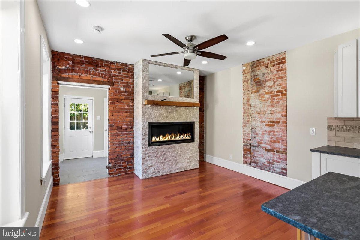 138 Rector St photo 11