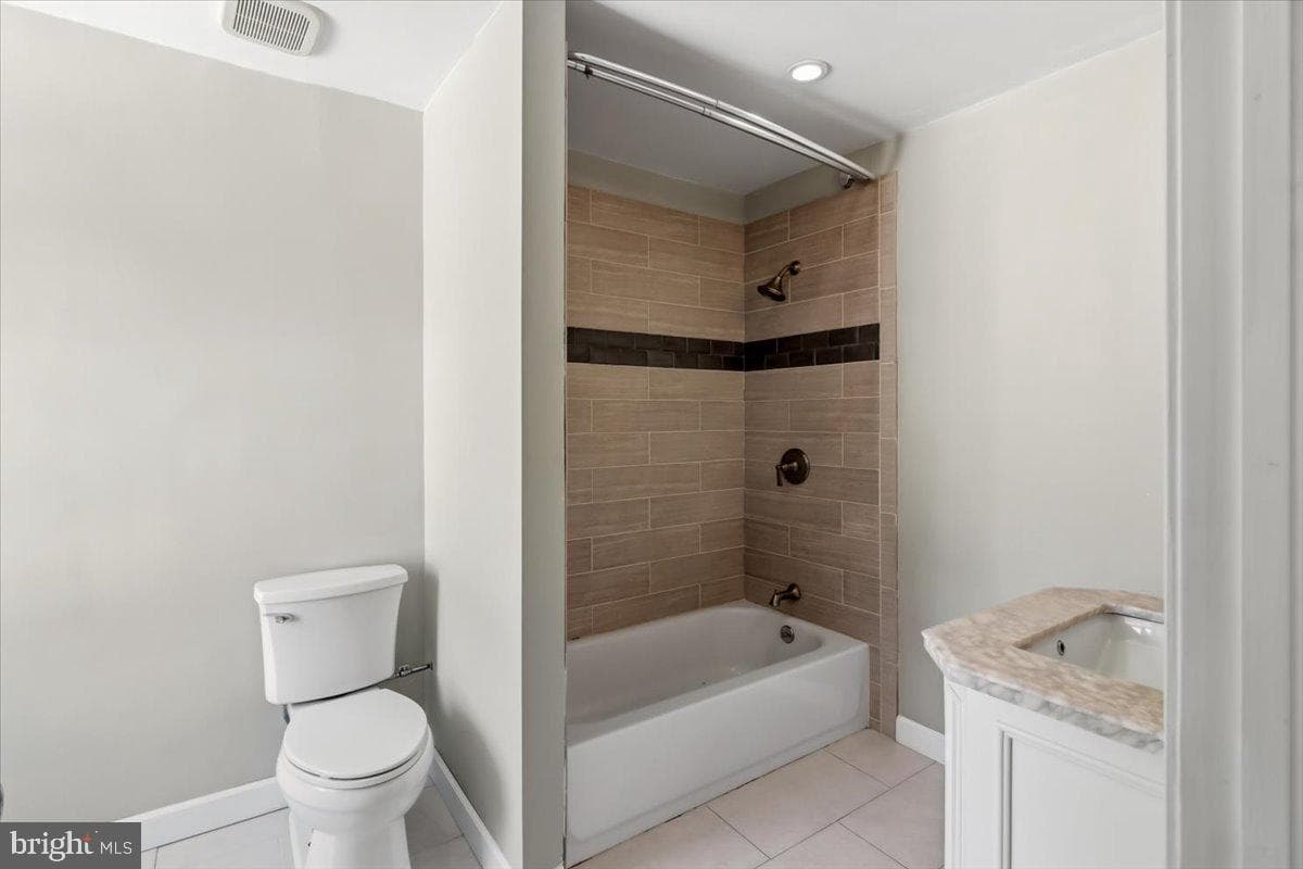 138 Rector St photo 26