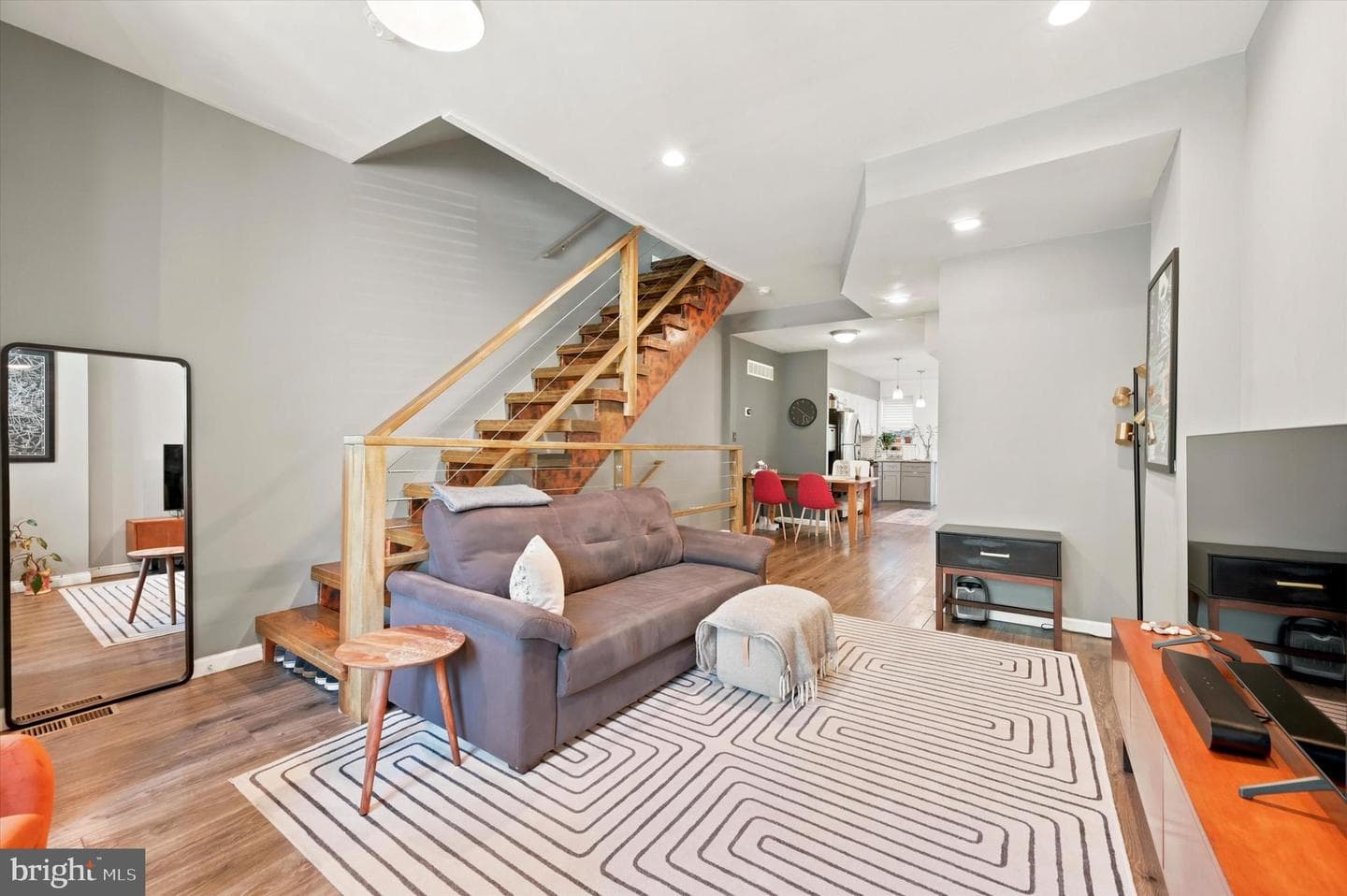 3849 Mount Vernon Street photo 3