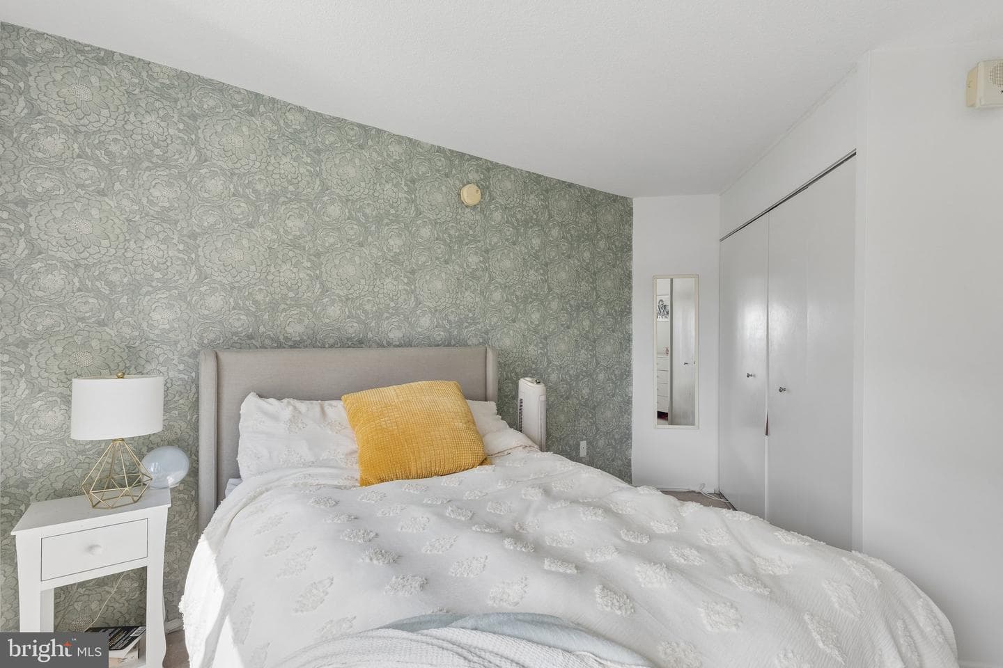 1420 Locust Street #17b photo 9