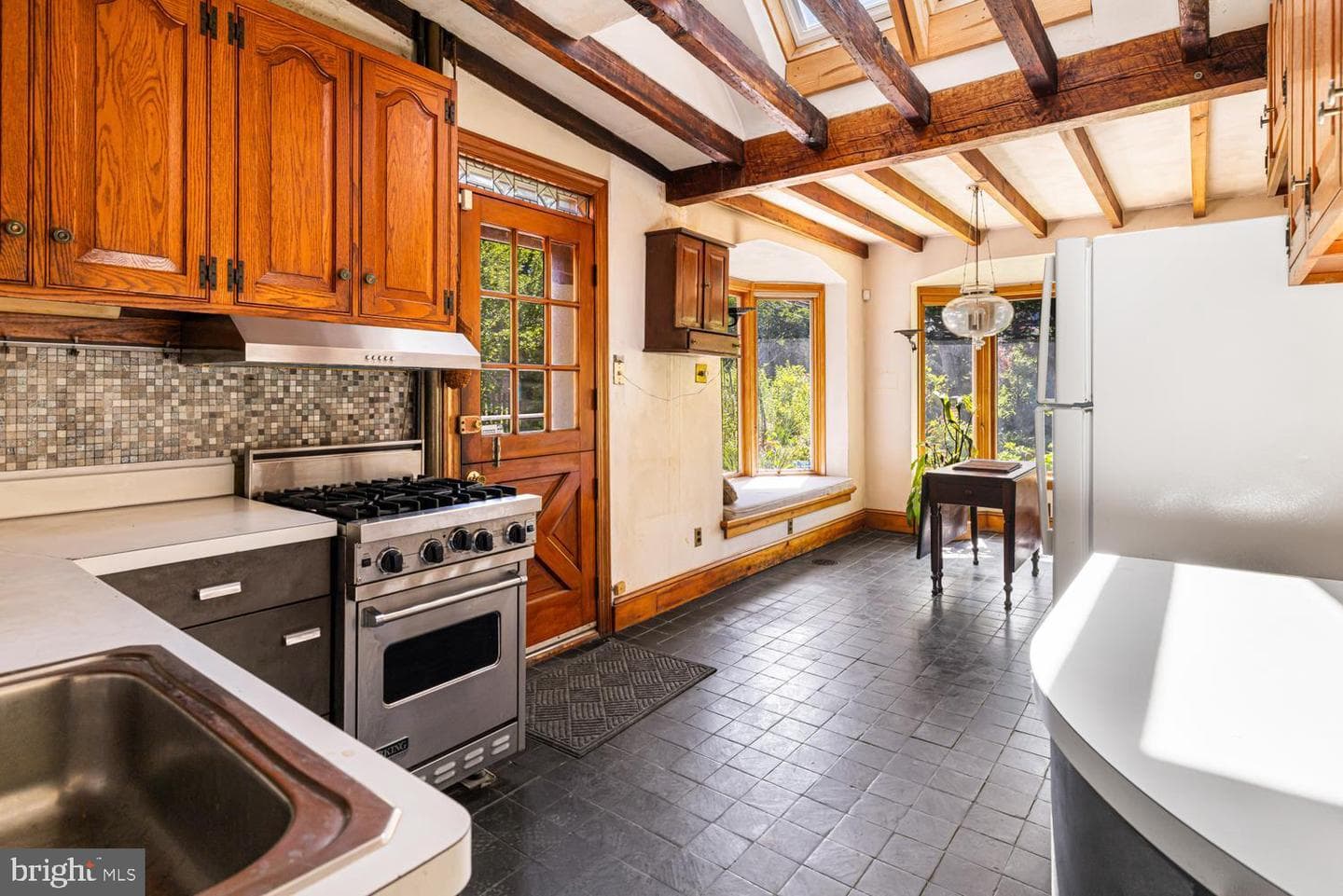 56 W Penn Street photo 14