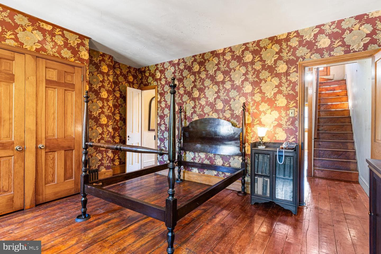 56 W Penn Street photo 25