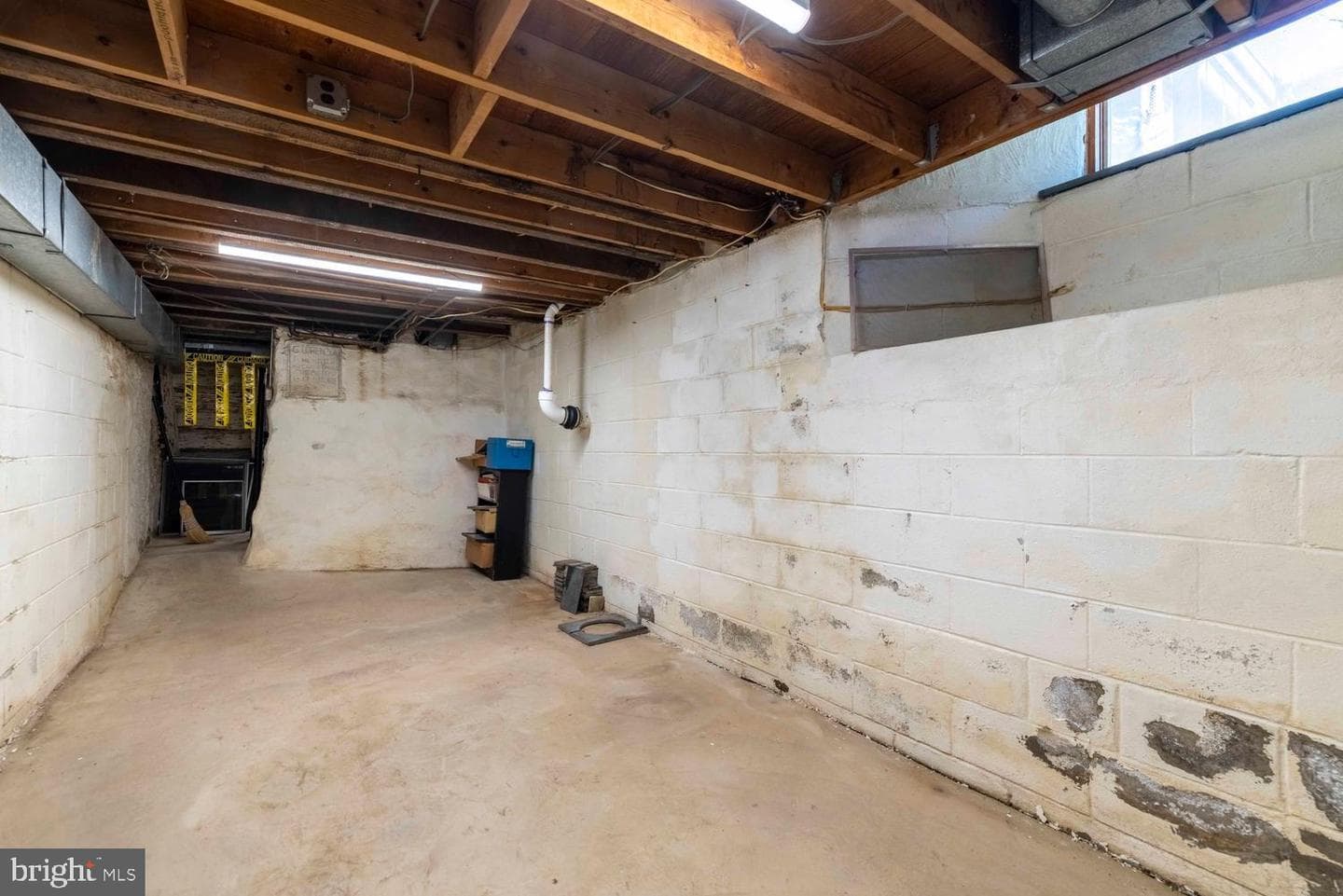 56 W Penn Street photo 38