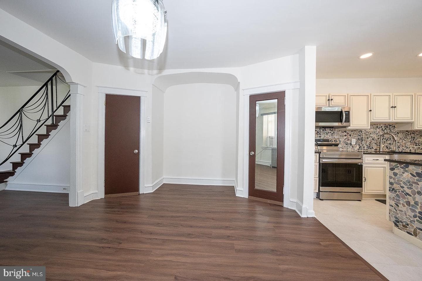 5652 Mcmahon Street photo 13