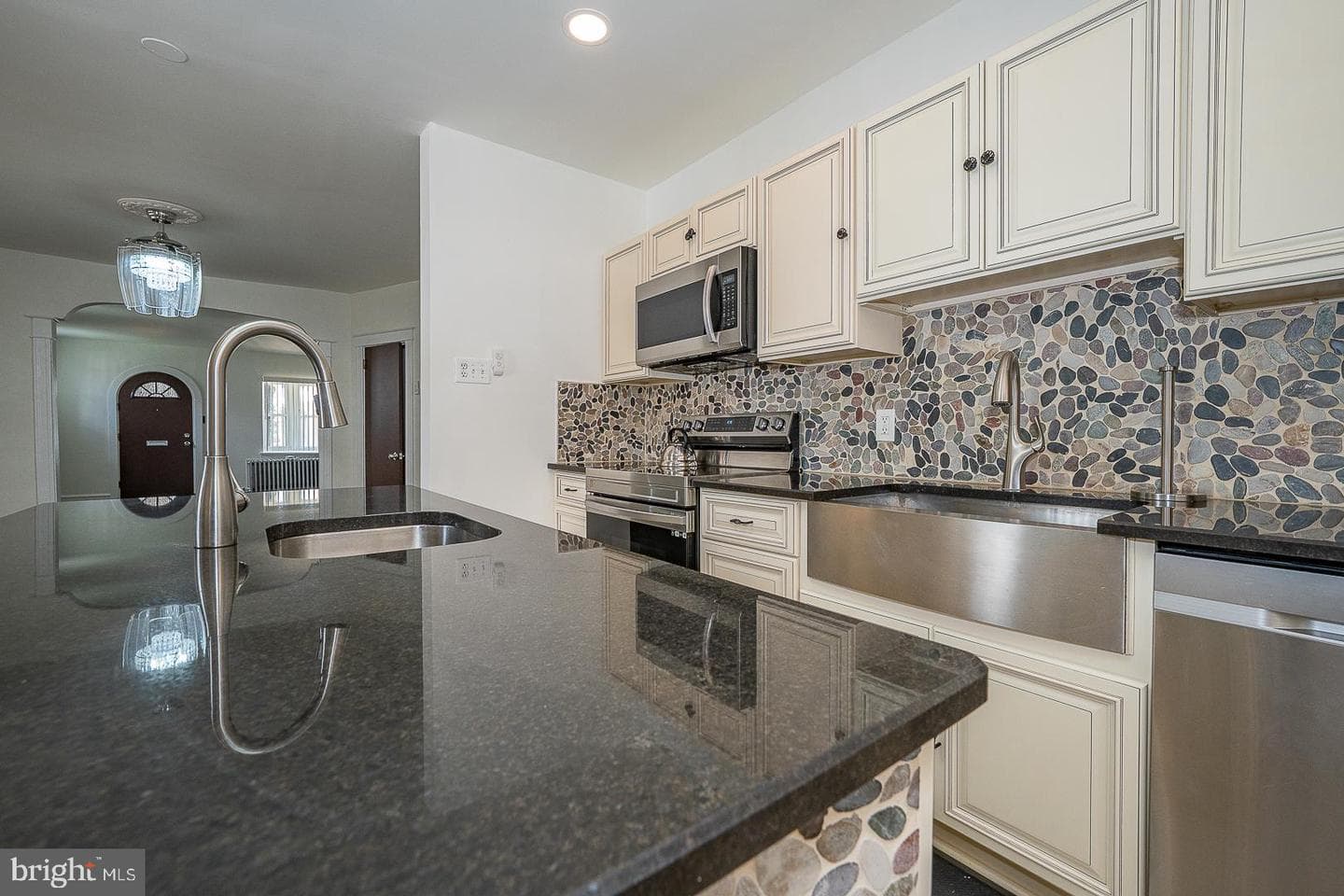 5652 Mcmahon Street photo 8