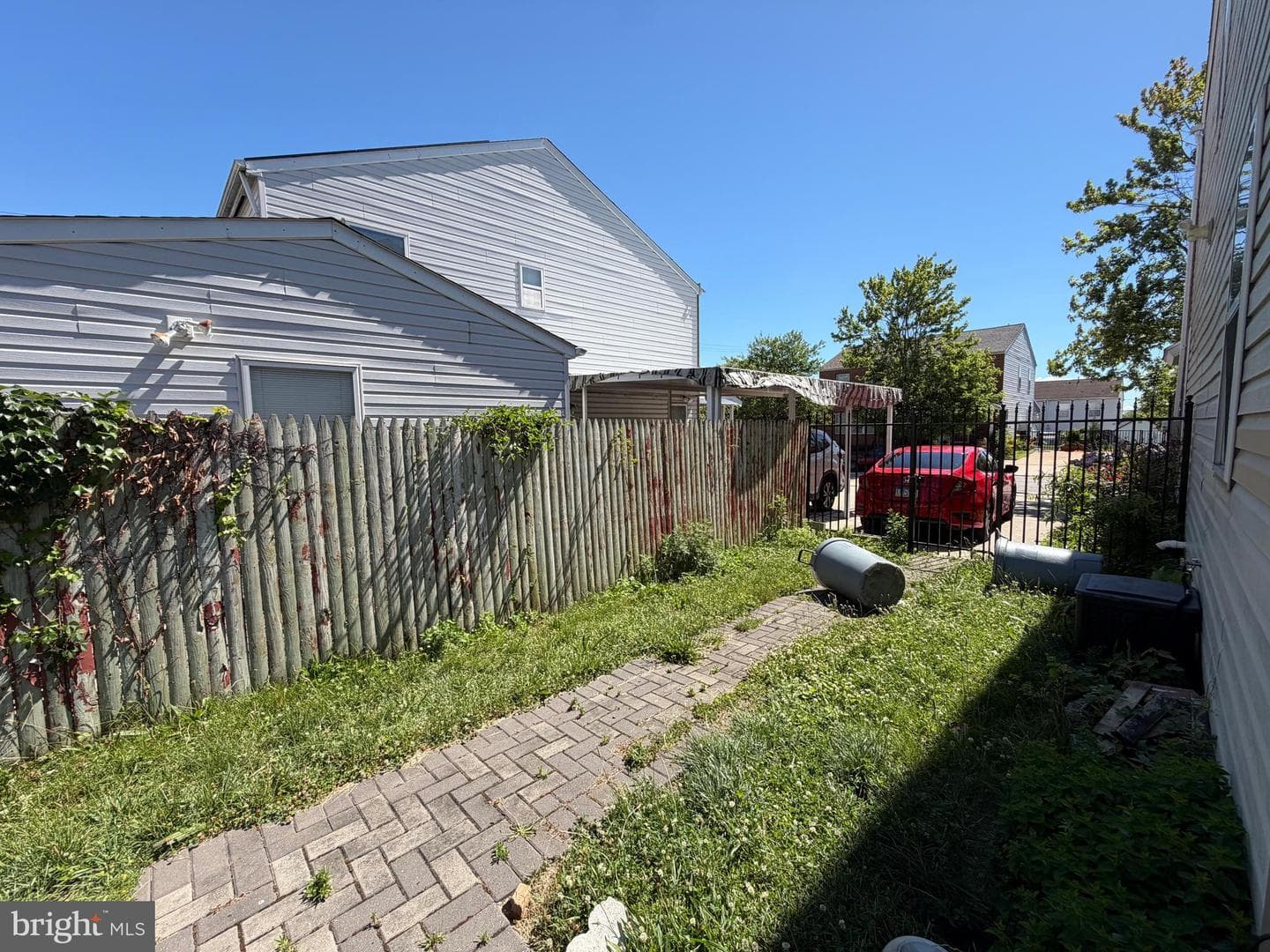 810 N Park Avenue photo 17