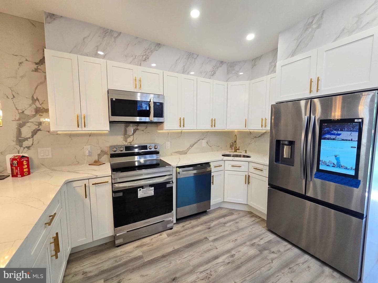 6028 Cedar Avenue photo 8