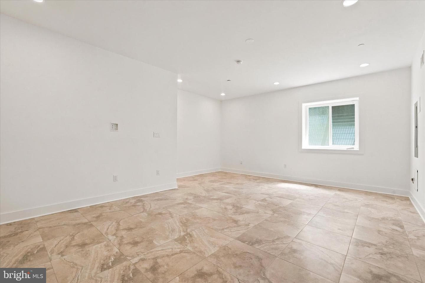 1420 S Howard Street photo 28