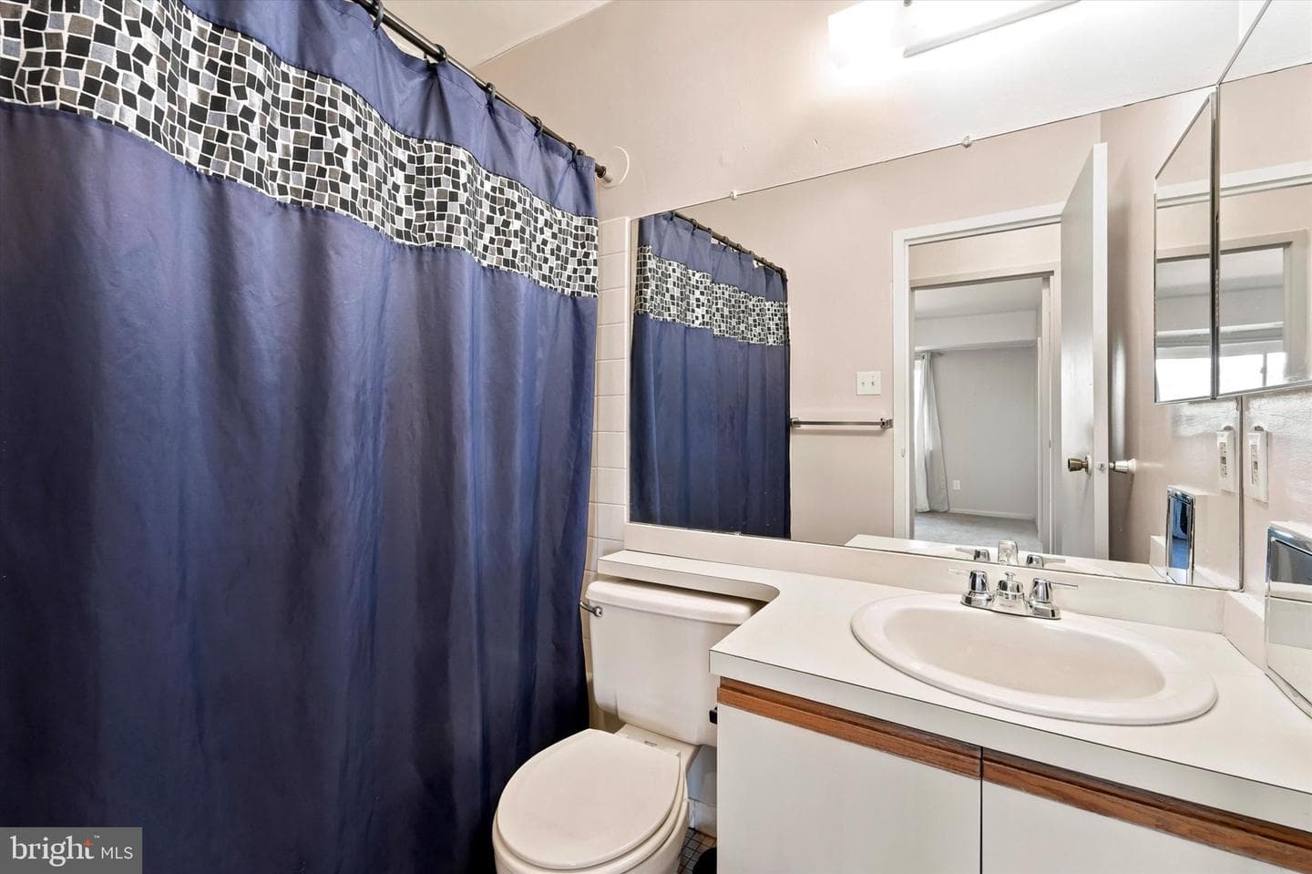 58201 Delaire Landing Road #201 photo 14