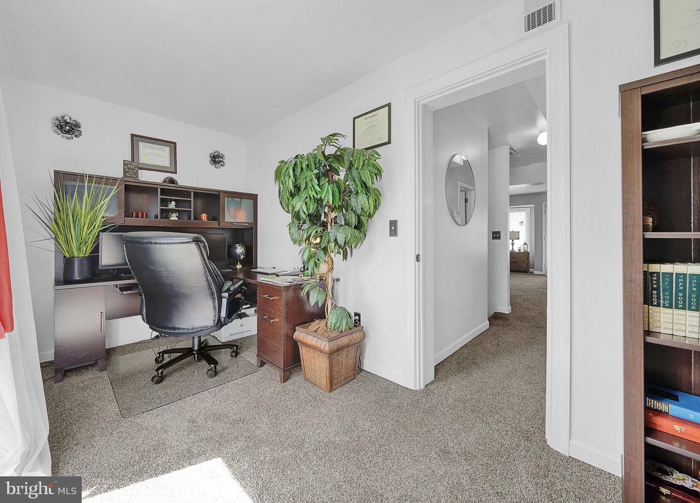 1113 N Orianna Street photo 20