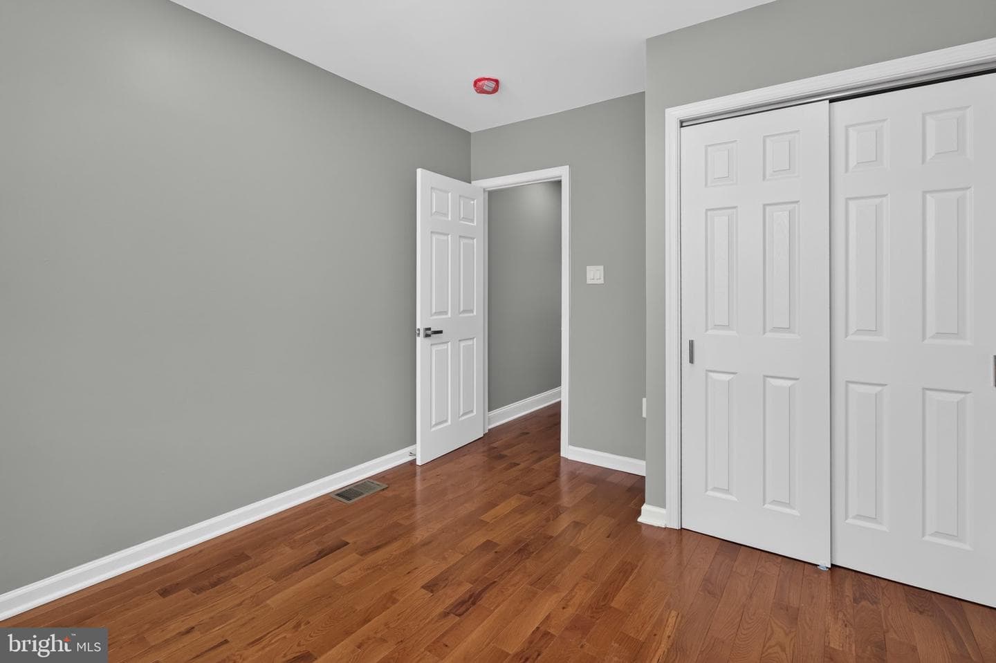 938 Marcella Street photo 37