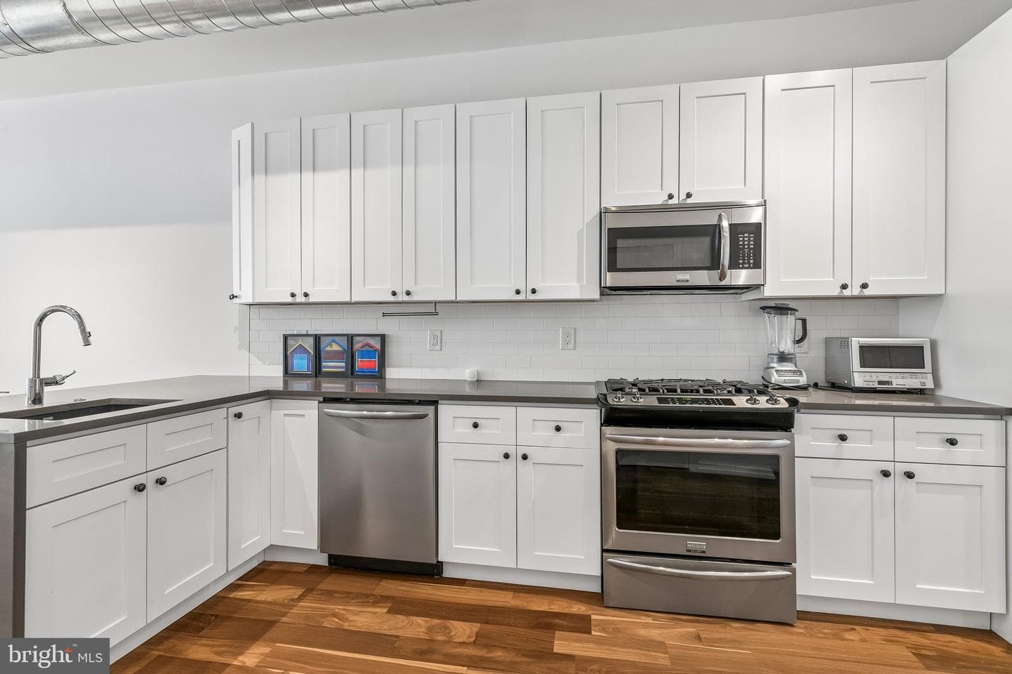 407 Fairmount photo 13