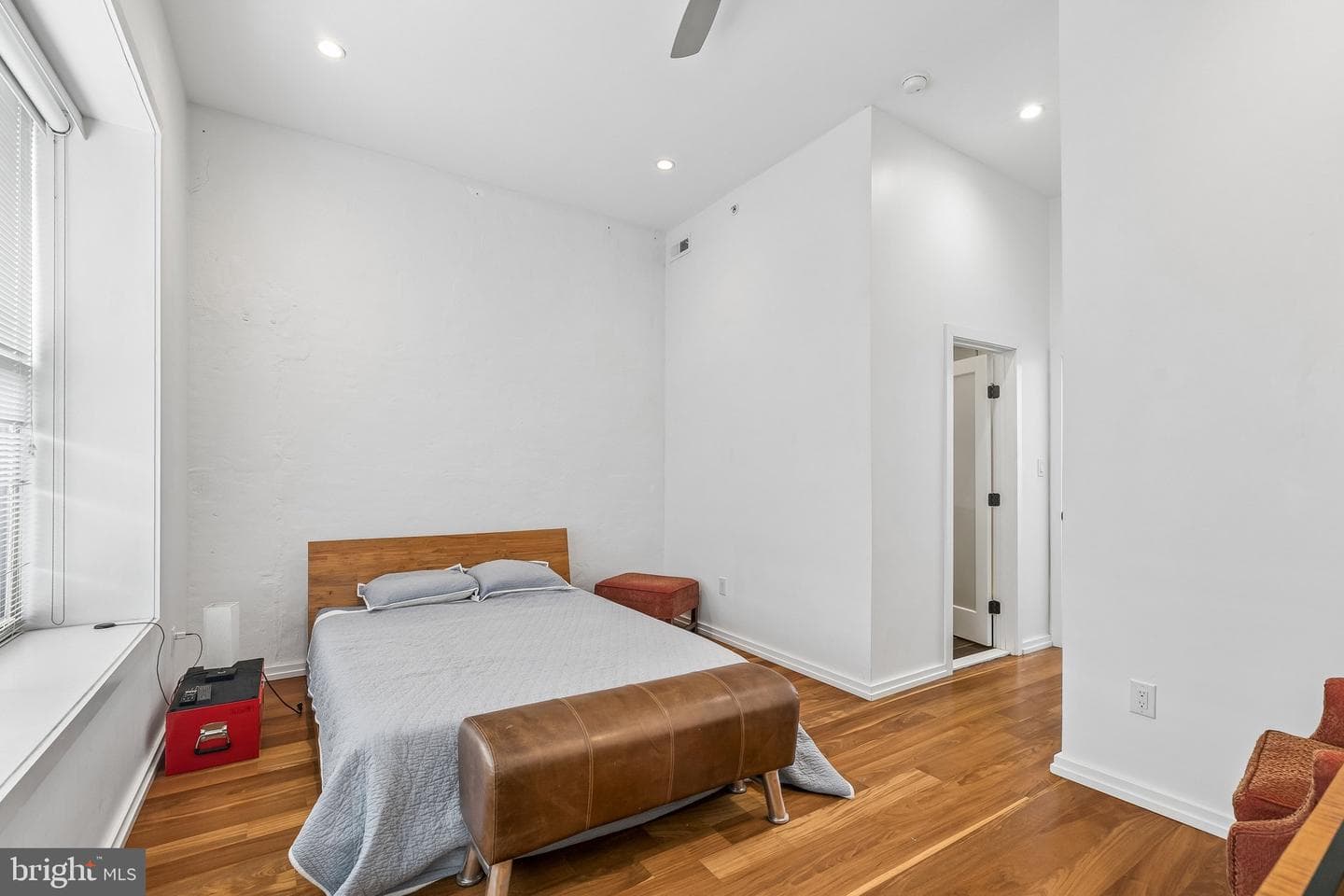 407 Fairmount photo 17