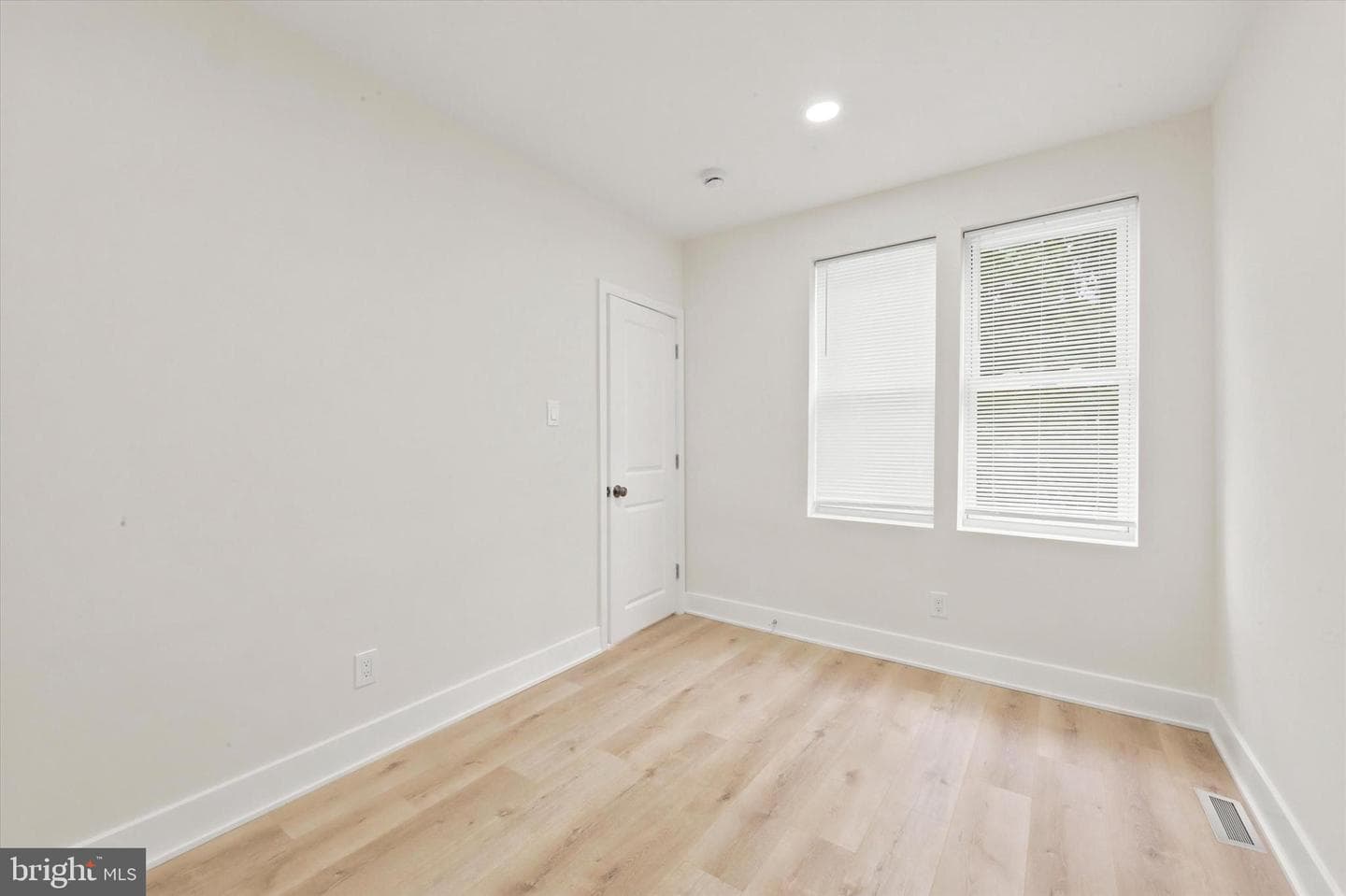2088 Scattergood Street photo 8