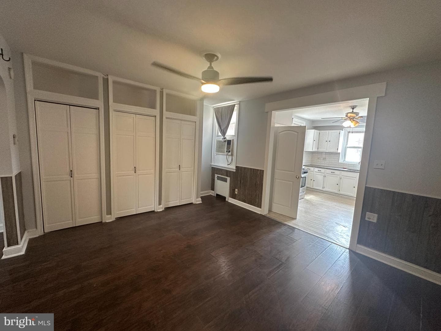 3342 Longshore Avenue photo 3